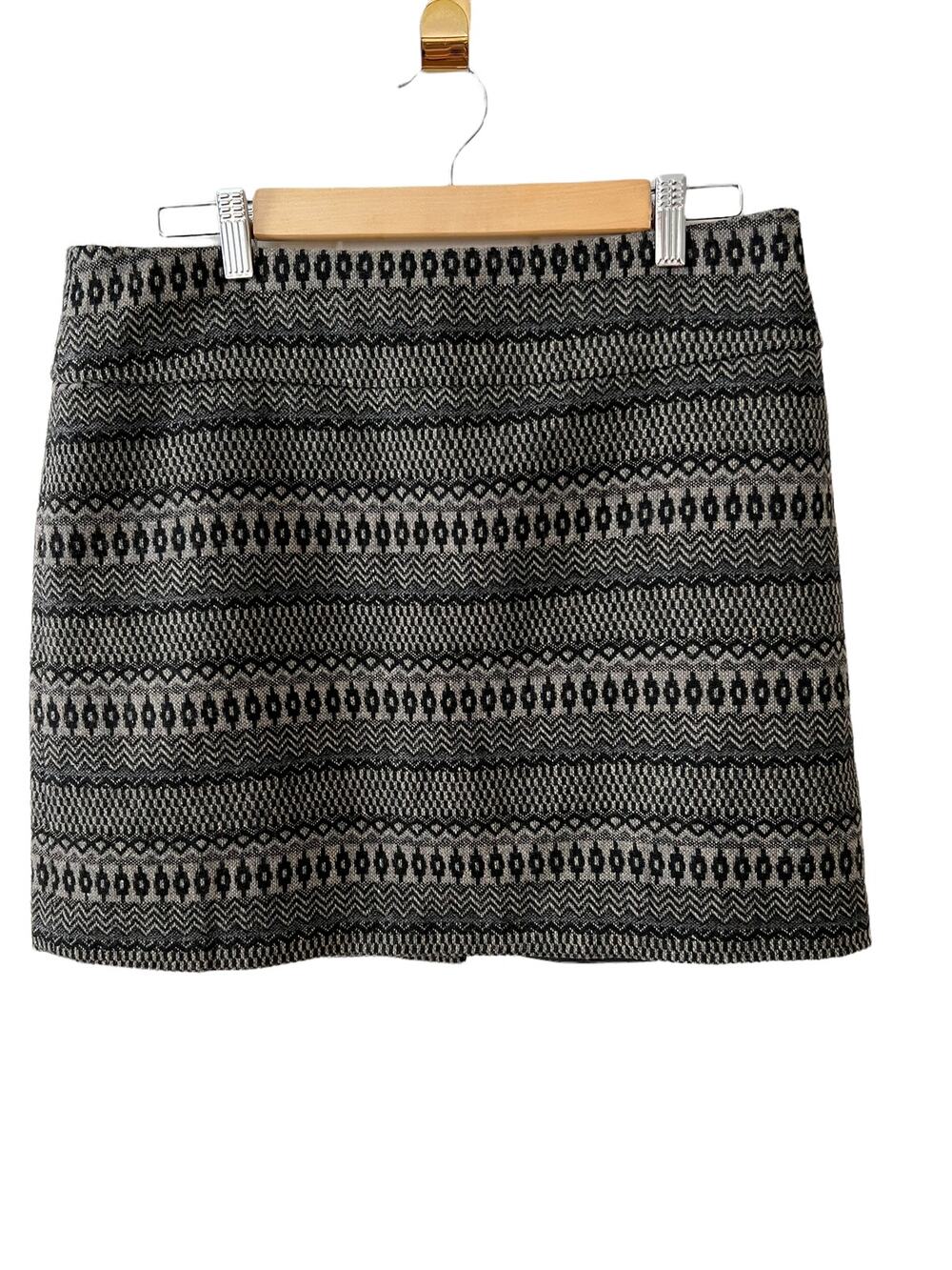 Dalia Collection gray wool patterned mini skirt